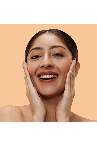 Pilgrim Classic Nude Matte Finish Compact Powder - Absorbs Oil, Conceals & Gives Radiant Skin