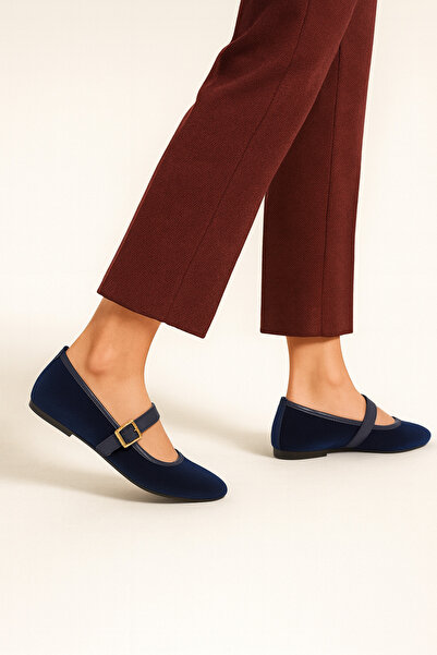 Beyond Women's Navy Blue Buckled Suede Ballerinas Byndshr04