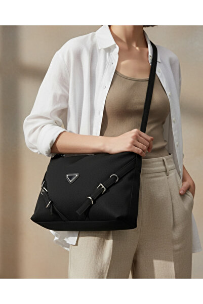 REDTAG حقيبة كروس سوداء للنساء