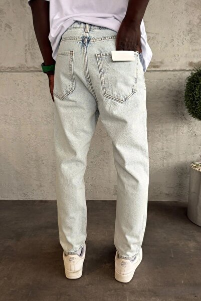 MADZEYMODA Men's Boyfriend Fit Ripped Detail Snow Wash Denim Jean Pants Bf-095