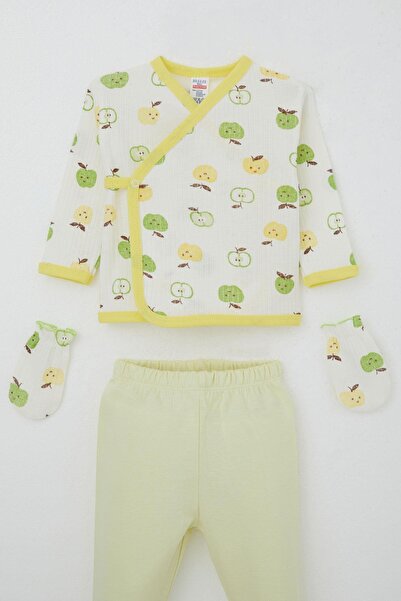 Breeze Baby Boy Hospital Release 5-Piece Cute Little Apple Patterned 0-3 Months, Ecru