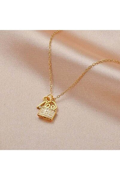 LIGANT تصميم حريري – قلادة ذهبية