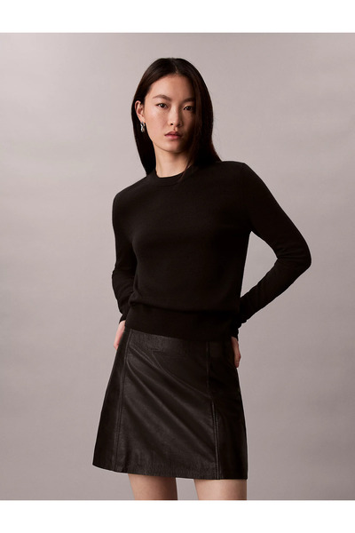 Calvin Klein Women's Round Neck Long Sleeve Wool Fabric Regular Fit Black Sweater Lv044D370G-Ub1