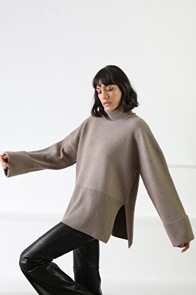 Ferraro Mink Long Sleeve Women's Knitwear Sweater with Slit Turtleneck Cashmere on the Sides