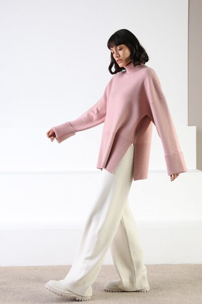 Ferraro Pink Long Sleeve Side Slit Turtleneck Cashmere Women's Knitwear Sweater