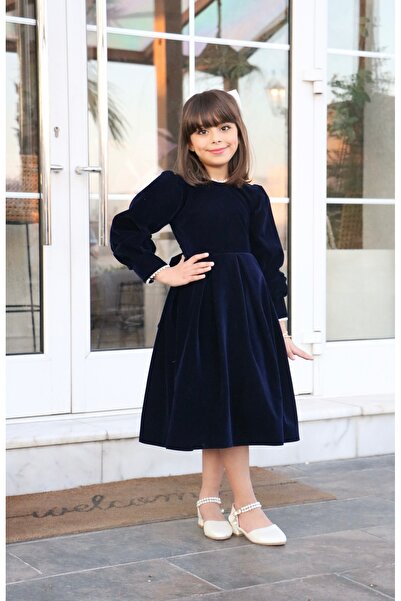 HAWRAA فستان بناتي مخملي كحلي أنيق للمناسبات – تصميم راقٍ بلمسات كلاسيكية