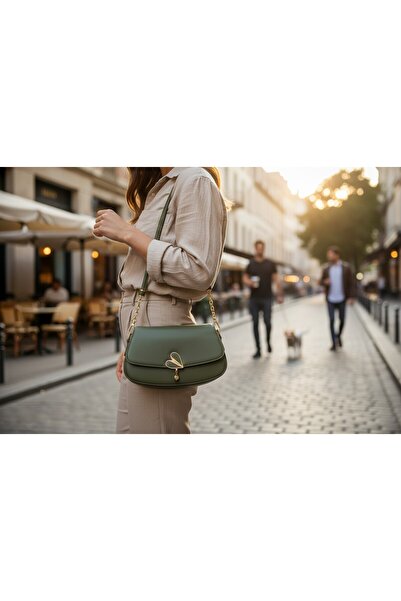 Rosa Çanta Lidded heart buckled shoulder strap women's bag