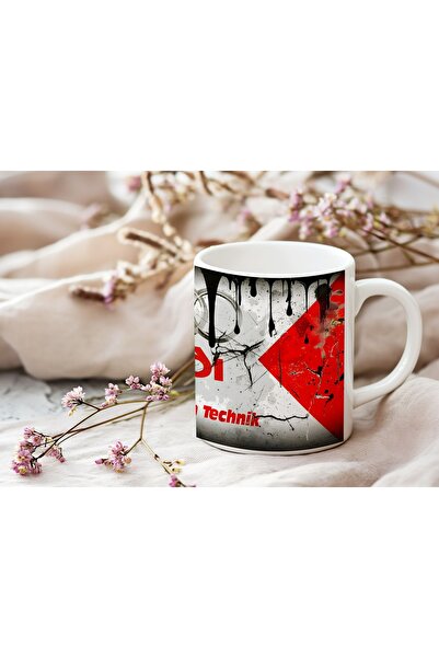 Beramussa كوب بتصميم معدني بشعار أودي - كوب هدية خاص لعشاق السيارات الرياضية