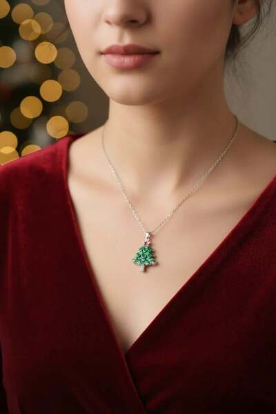 Clariss Çelik Zincir Gümüş Renk Çam Ağacı Model Yılbaşı Temalı Kadın Kolye