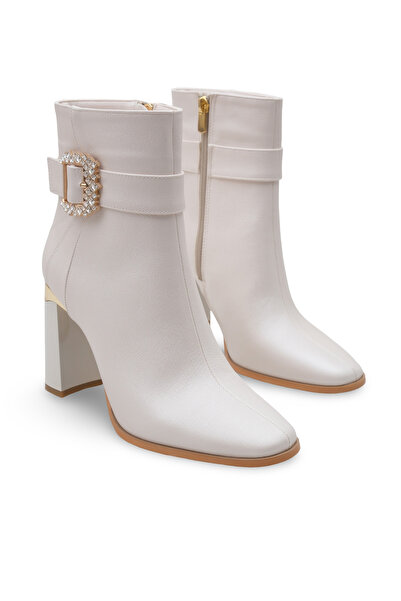 Women Lay-z Γυναικείο δέρμα εκρού, τακούνι 9,5 εκ., τετράγωνο δάχτυλο, κομψό μοντέλο μπότας με αξεσουάρ με πέτρινη πόρπη.