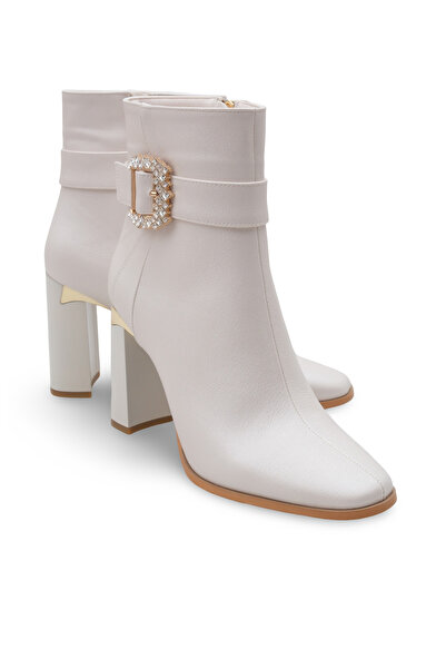 Women Lay-z Γυναικείο δέρμα εκρού, τακούνι 9,5 εκ., τετράγωνο δάχτυλο, κομψό μοντέλο μπότας με αξεσουάρ με πέτρινη πόρπη.