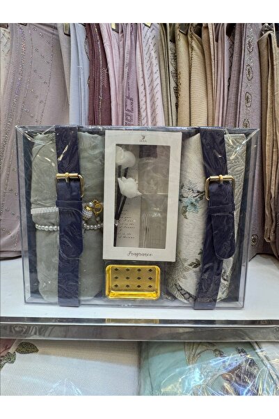 STAYILK DRESSES A luxurious royal prayer set with an elegant and practical design, presented in a luxurious gift bag.