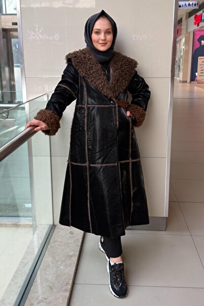 Ghisa Leather Coat with Fur Collar