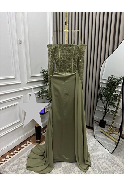 Diva style Elegant evening dress in khaki