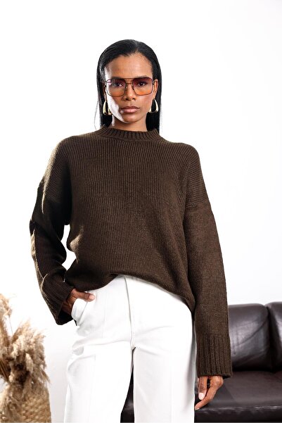 5in1Canpolat Bitter Brown Crew Neck Oversized Sweater 251103