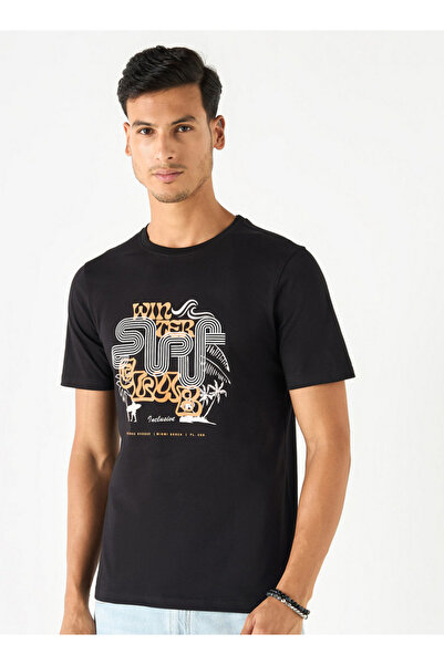 FAV Graphic Print T-shirt with Short Sleeves and Crew Neck