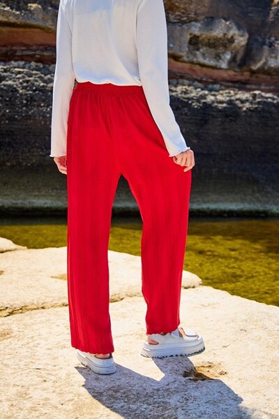 Starinci Mayo Women's Trousers Lightweight Fabric Pleated Red