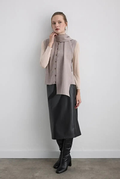 Gusto Knitted Vest with Scarf - Beige