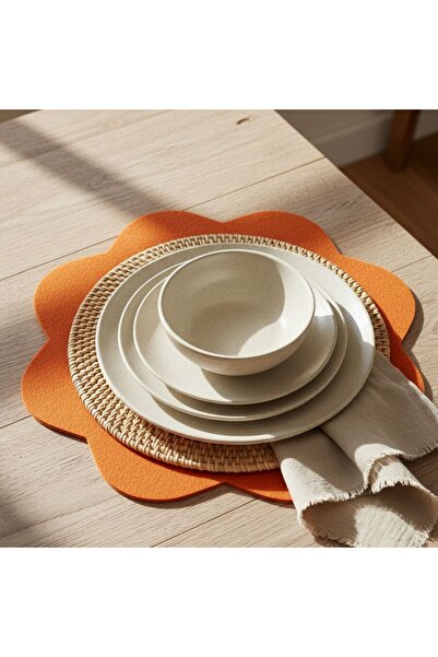 Grand Fine Art 2 Pieces Felt American Doily - Easy to Wipe Clean - 33X33 cm - Octagonal Floral Pattern