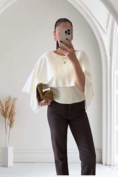 LE CARAMBOLE Γυναικείο πλεκτό πουλόβερ μοντέλο Cape oversized Ecru