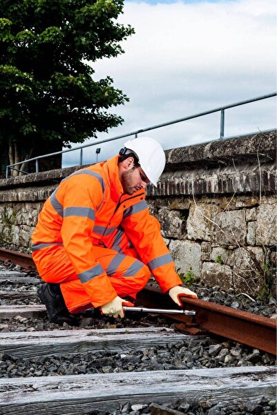 PORTWEST -RT62 Hi-Vis Breathable Bomber Jacket XL Orange