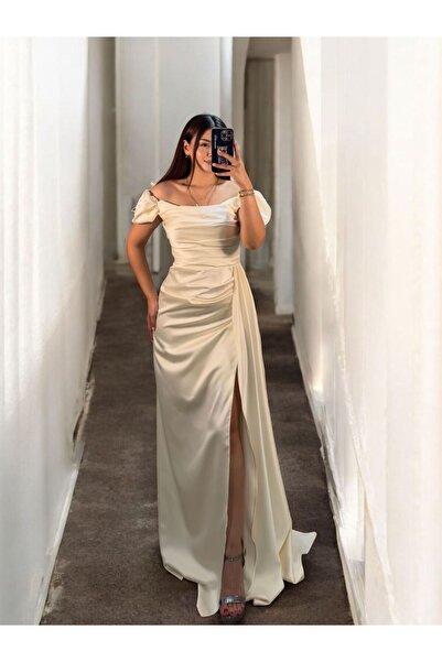 OLA Venis Balon Düşük Kollu Gizli Yırtmaçlı Saten Krem Abiye Elbise
