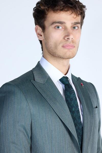 Sabri Özel Yeşil SUIT