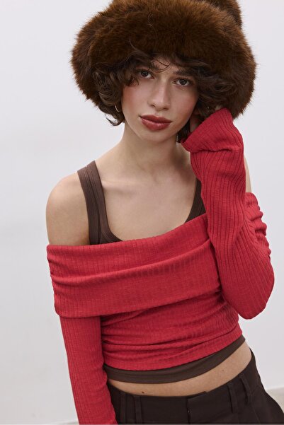 Stradivarius Omuzları açıkta bırakan büzgülü örgü tişört