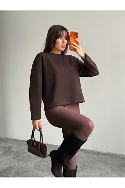 mydukkan.co سويت شيرت بتفاصيل مضلعة عند الياقة