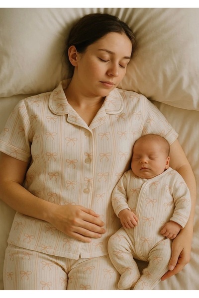 İpek Σετ πιτζάμες μαμάς και μωρού με μοτίβο φιόγκου σε κουτί-Σετ φόρμες για μωρά