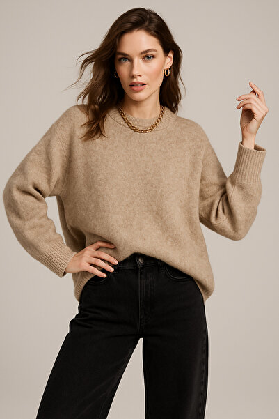 Rich Women's Beige Soft Textured Basic Long Sleeve Knit Sweater