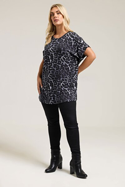 Stil Diva Plus Size Crew Neck Short Sleeve Leopard Print T-Shirt 322997