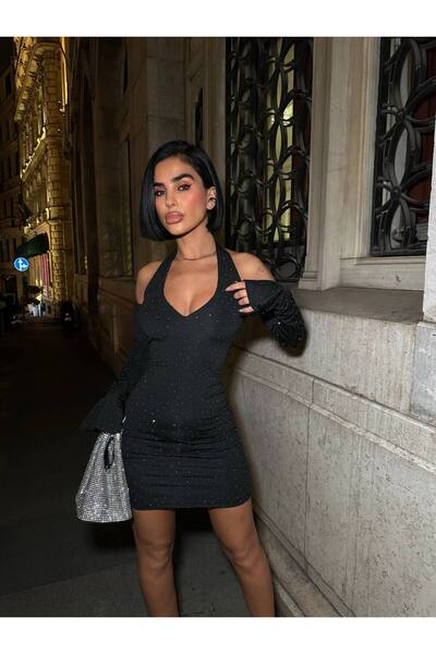 Paraf style فستان قصير بتصميم هالتر لامع