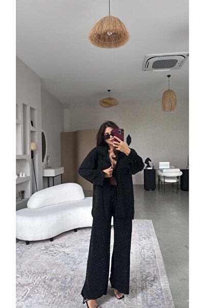 Buket Teke Black Triple Stone Set