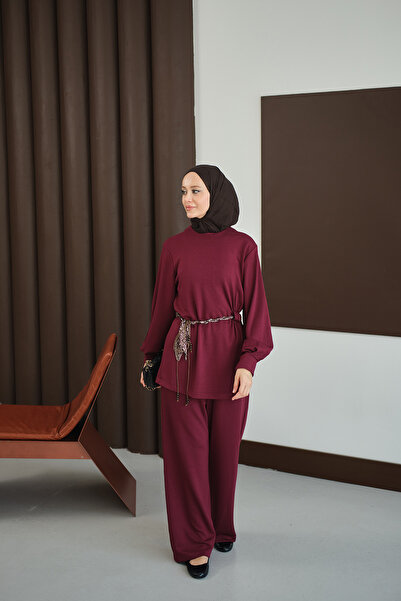 LOCCO Γυναικείο κοστούμι με σχέδιο με ζώνη μπορντό