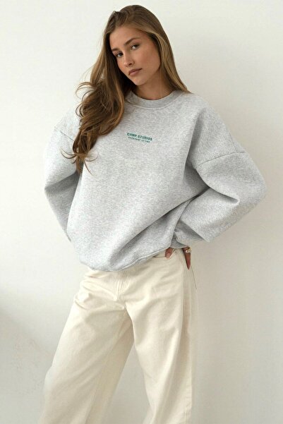 The Champ Clothing Women's Oversized Sweatshirt Chmp Studios Gray – Crew Neck, 3 Thread Brushed Fleece
