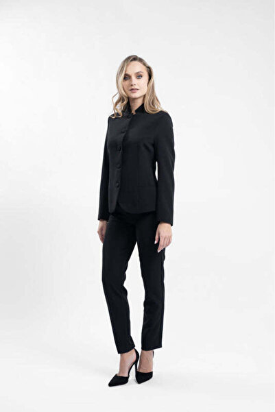 Monarh Design Black suit with fitted jacket and tunic collar