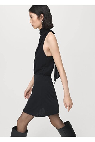 MANGO Woman Kurdeleli halter yakalı elbise
