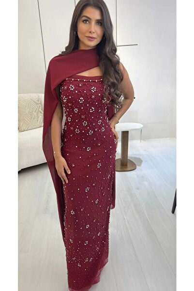 Liva Bordeaux dress embellished with crystals and a luxurious shawl