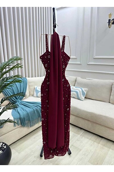 Liva Bordeaux dress embellished with crystals and a luxurious shawl