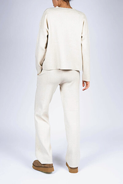 monarh Casual White modal suit with/without detachable bow