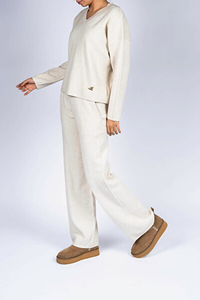 monarh Casual White modal suit with/without detachable bow