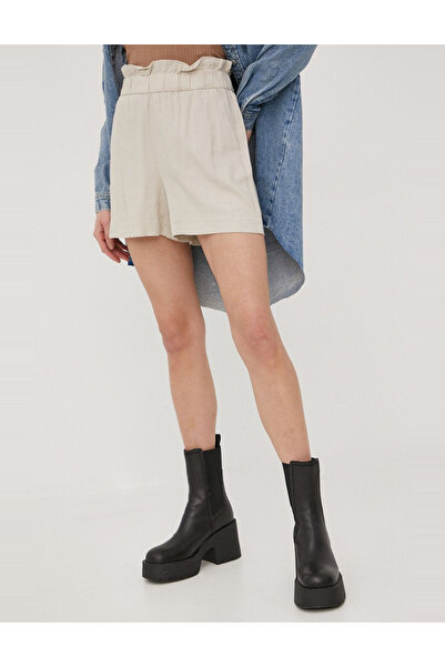 Vero Moda Shorts, Cream