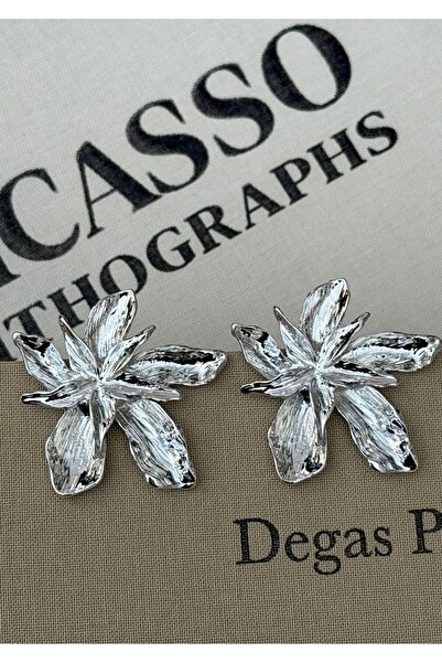 MioArt أقراط نسائية على شكل زهرة