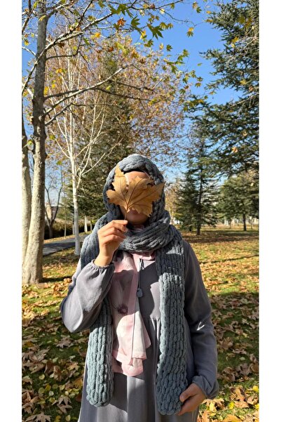 Liorina Puffy İp Gri Atkı – El Örgüsü Yumuşak Doku Serisi