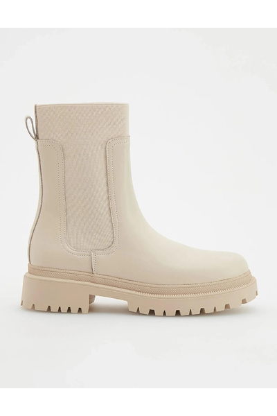 Reserved Boots, Cream