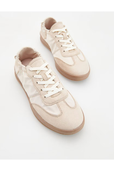 Reserved Sneakers, Cream