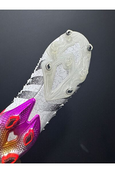 Krampon odası Елітний рівень футбольних бутс