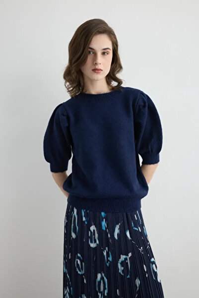Gusto Gathered Sleeve Knitwear - Navy Blue