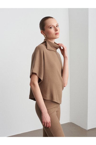 Dilvin 32239 Top asimetric cu decolteu înalt